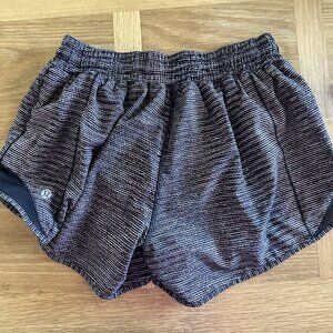 LULULEMON 8 TALL Athletic shorts 4" Inseam Mid Rise